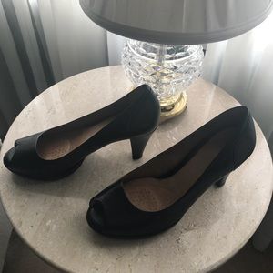 Nurture Peep Toe Black Pumps Size 9 1/2